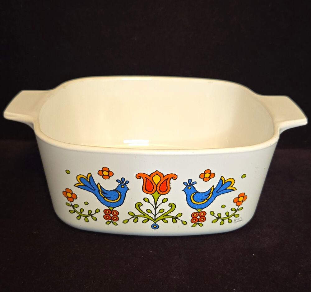 VTG CorningWare Country Festival 1.5 Qt Casserole Dish A-1-1/2-B Blue Bird 70s
